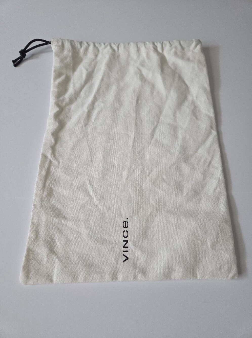 VINCE. Dust Bag